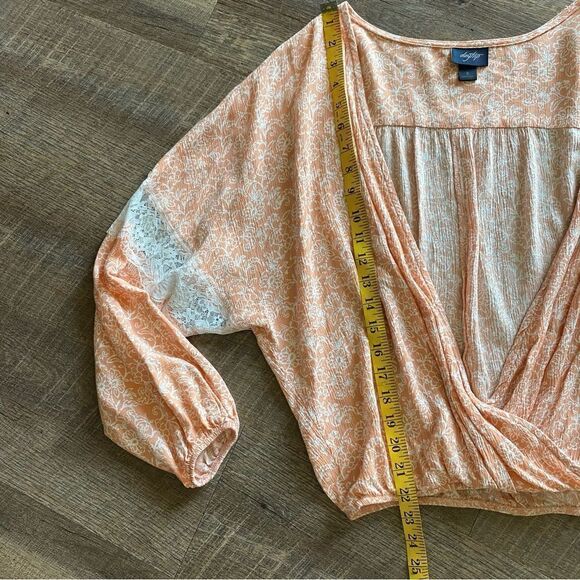 Daytrip Surplice Top Peach Floral Boho Lace Cream Small - Picture 9 of 11